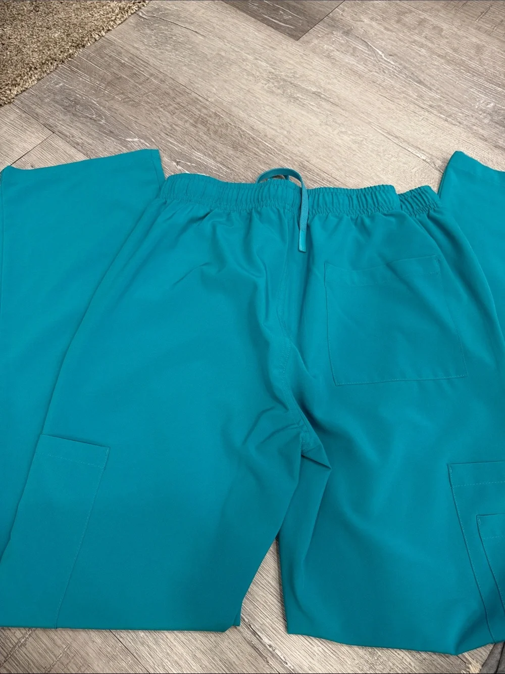 Scrub Set - Picture 5 of 6